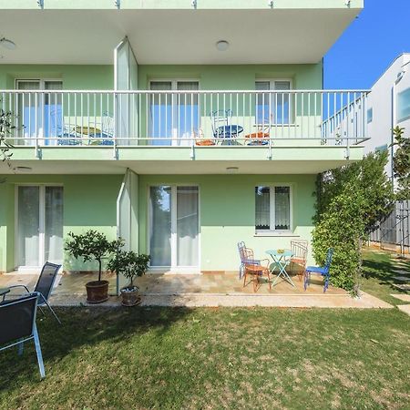 Andrea House With Apartments Умаг Экстерьер фото