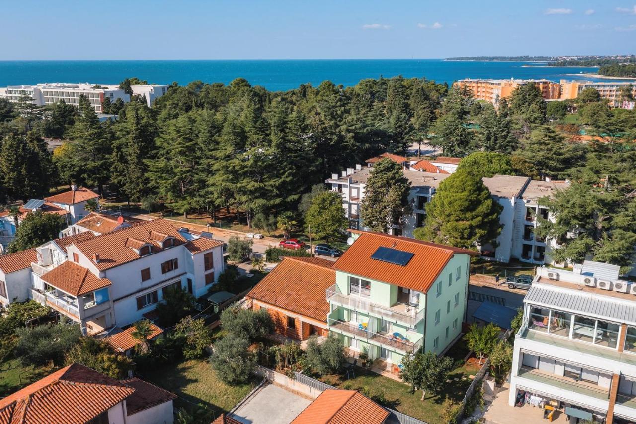 Andrea House With Apartments Умаг Экстерьер фото