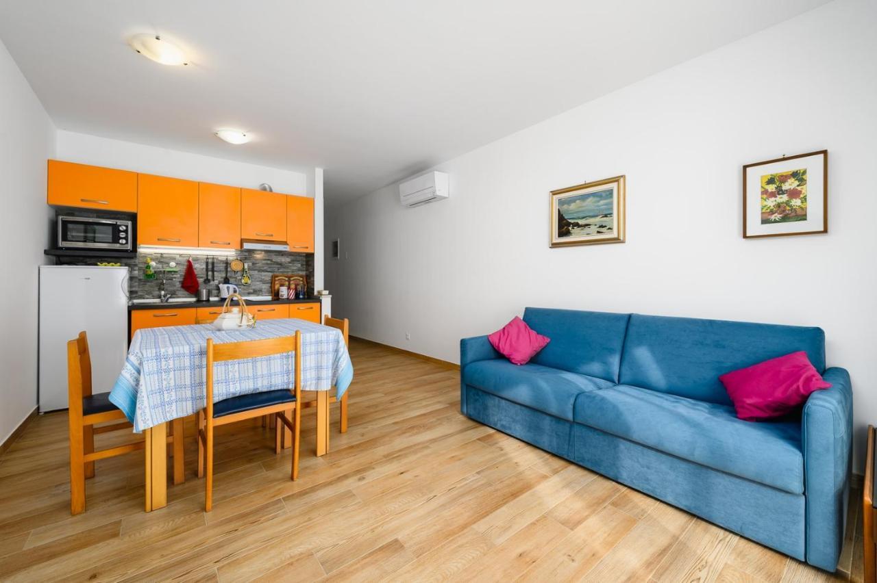 Andrea House With Apartments Умаг Экстерьер фото