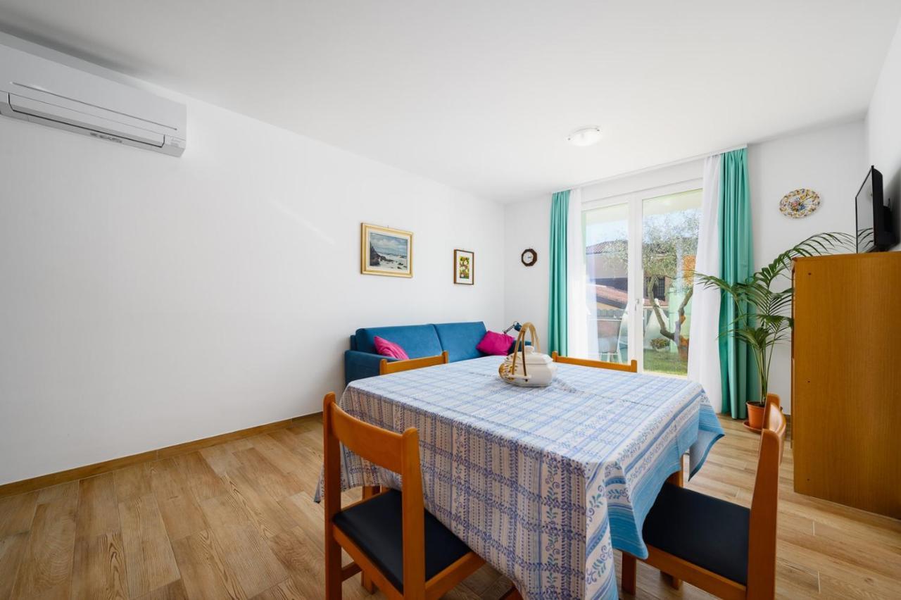 Andrea House With Apartments Умаг Экстерьер фото