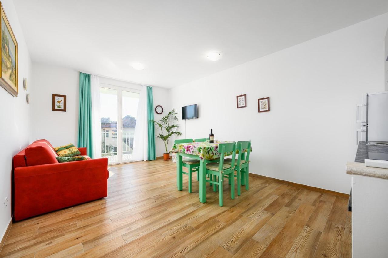 Andrea House With Apartments Умаг Экстерьер фото